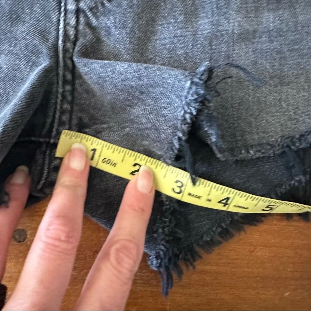 Citizens of Humanity Annabelle Gray black‎ wash Cut Off Denim Shorts size 29 NWT